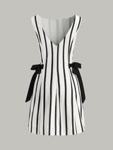 Çizgili Sırtı Açık Çift Taraflı Fiyonklu Fermuarlı Elbise