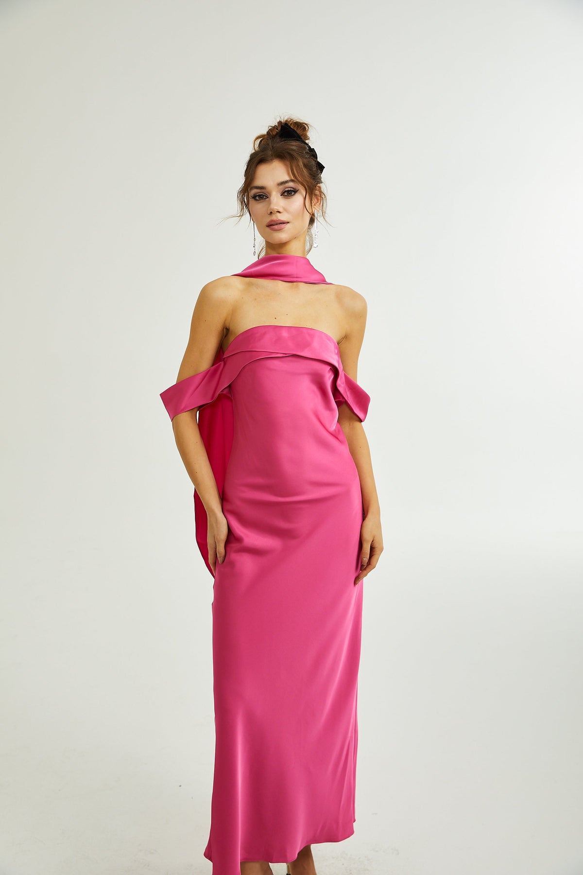 Yasmine saten midi elbise