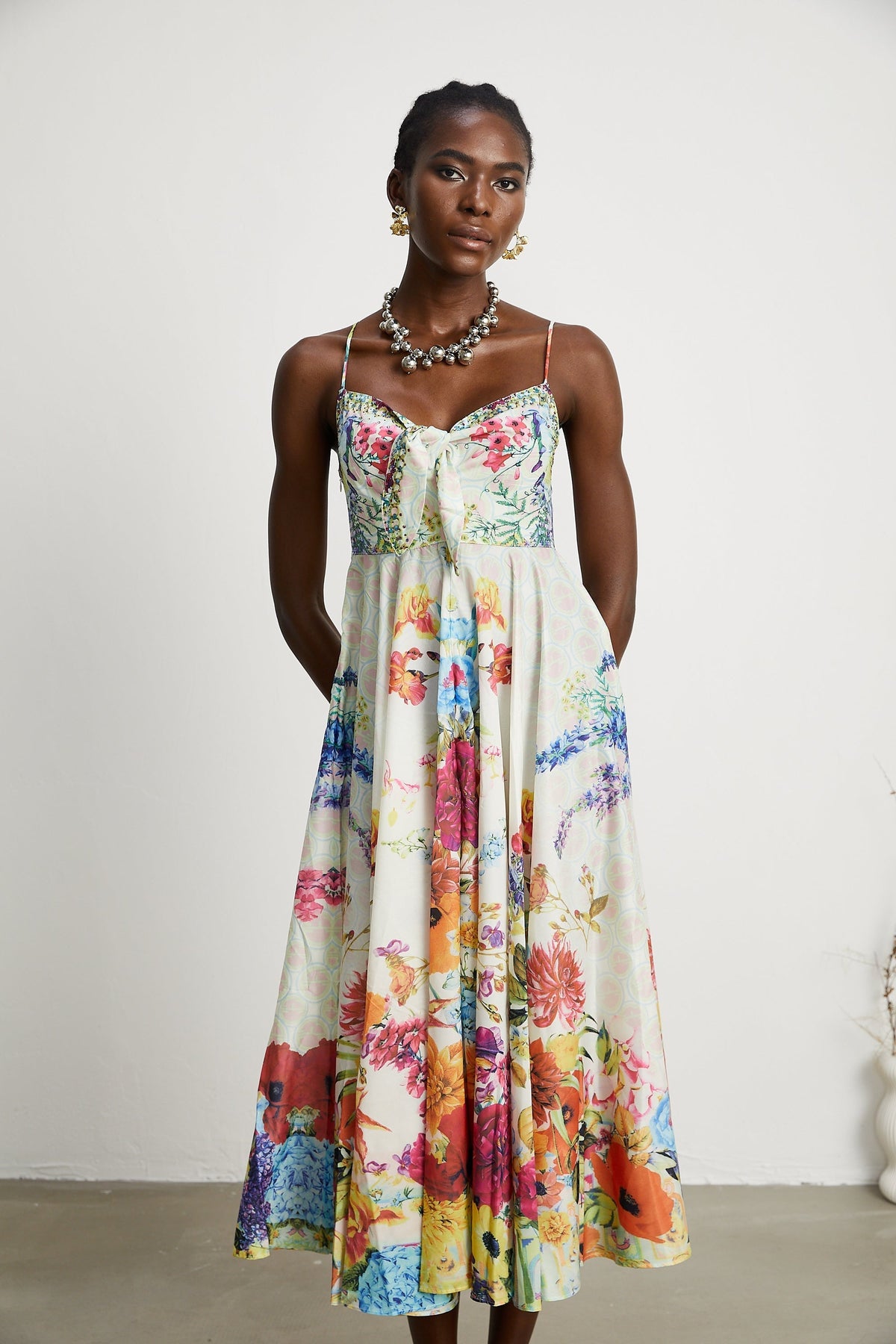 Sylvie desenli midi elbise