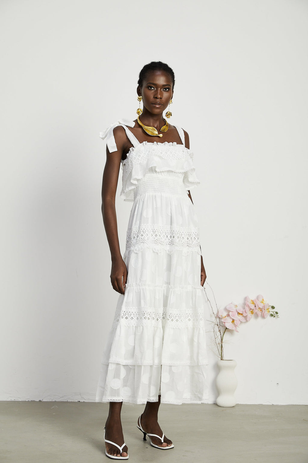 Roselinee dantel midi elbise