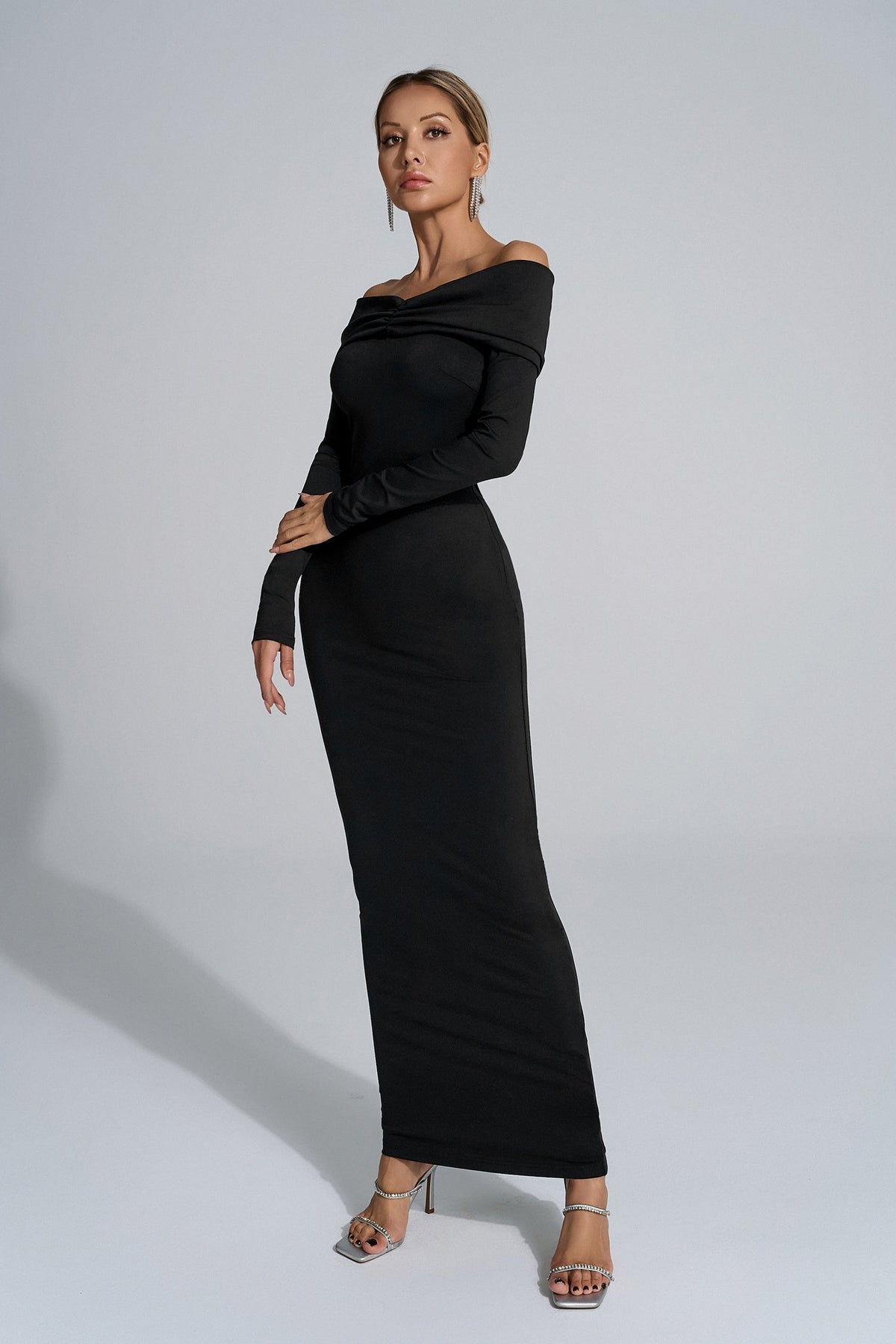 Isabella Siyah Uzun Kollu Bodycon Maxi Elbise