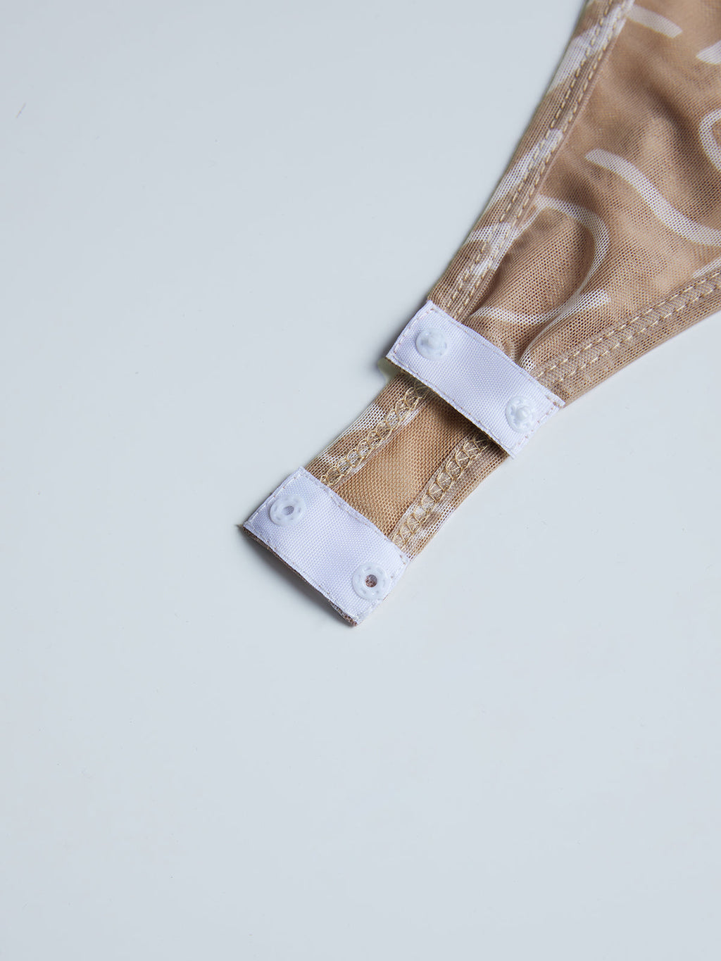 Şeffaf Eriyen Tank Top Yazılı Body