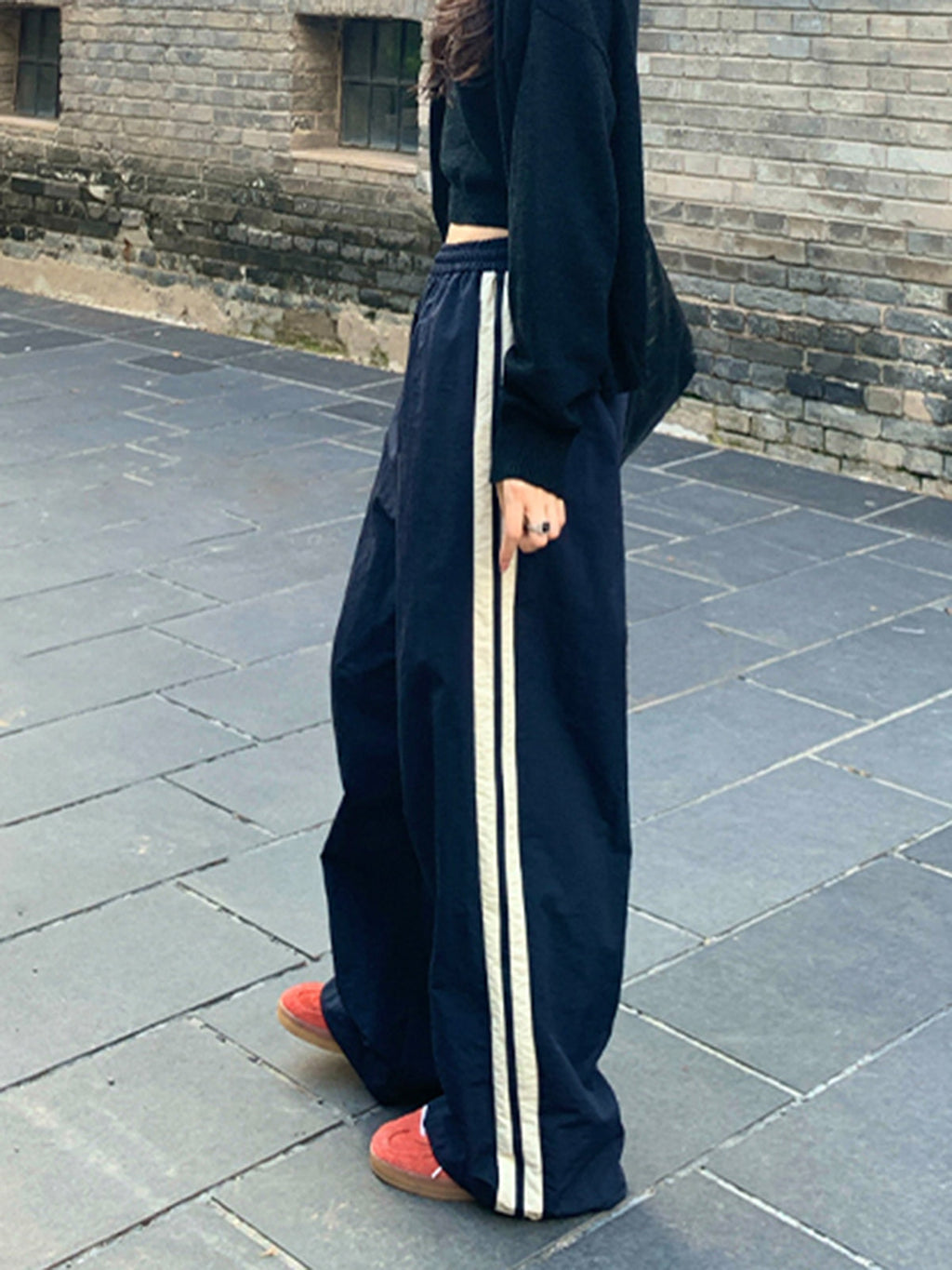 Kontrast Yan Kesim Bağcıklı Pantolon