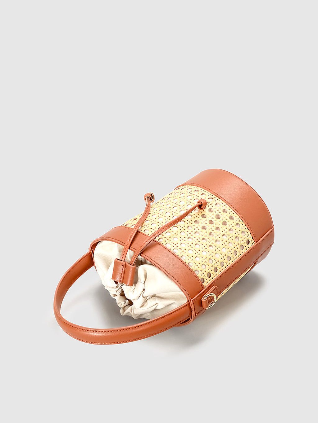 Rattan Aksanlı Bağcıklı Kova Çanta