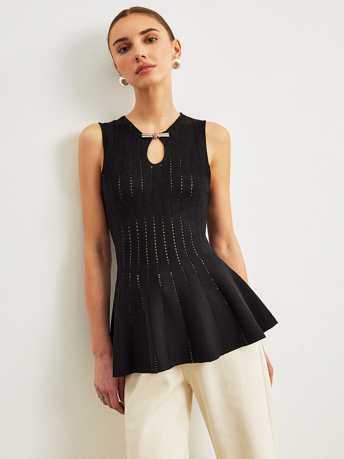 Fiyonk Detaylı Yarı Şeffaf Örgü Peplum Üst