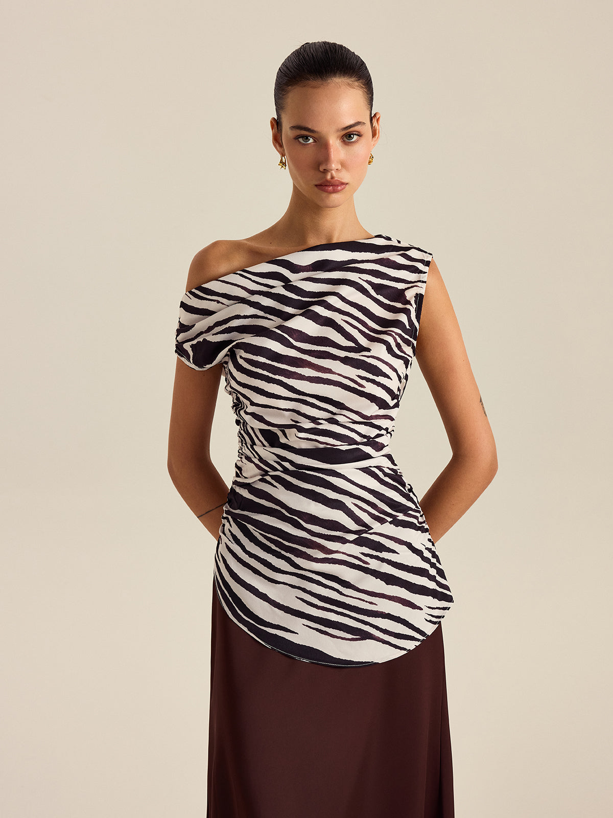 Zebra Desenli Omuz Açık Üst