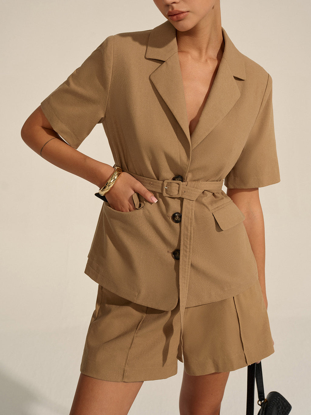 Kısa Kollu Kemerli Blazer