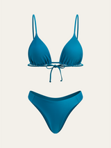 Üçgen Üst Ve İki Alt Stil Bikini Takımı