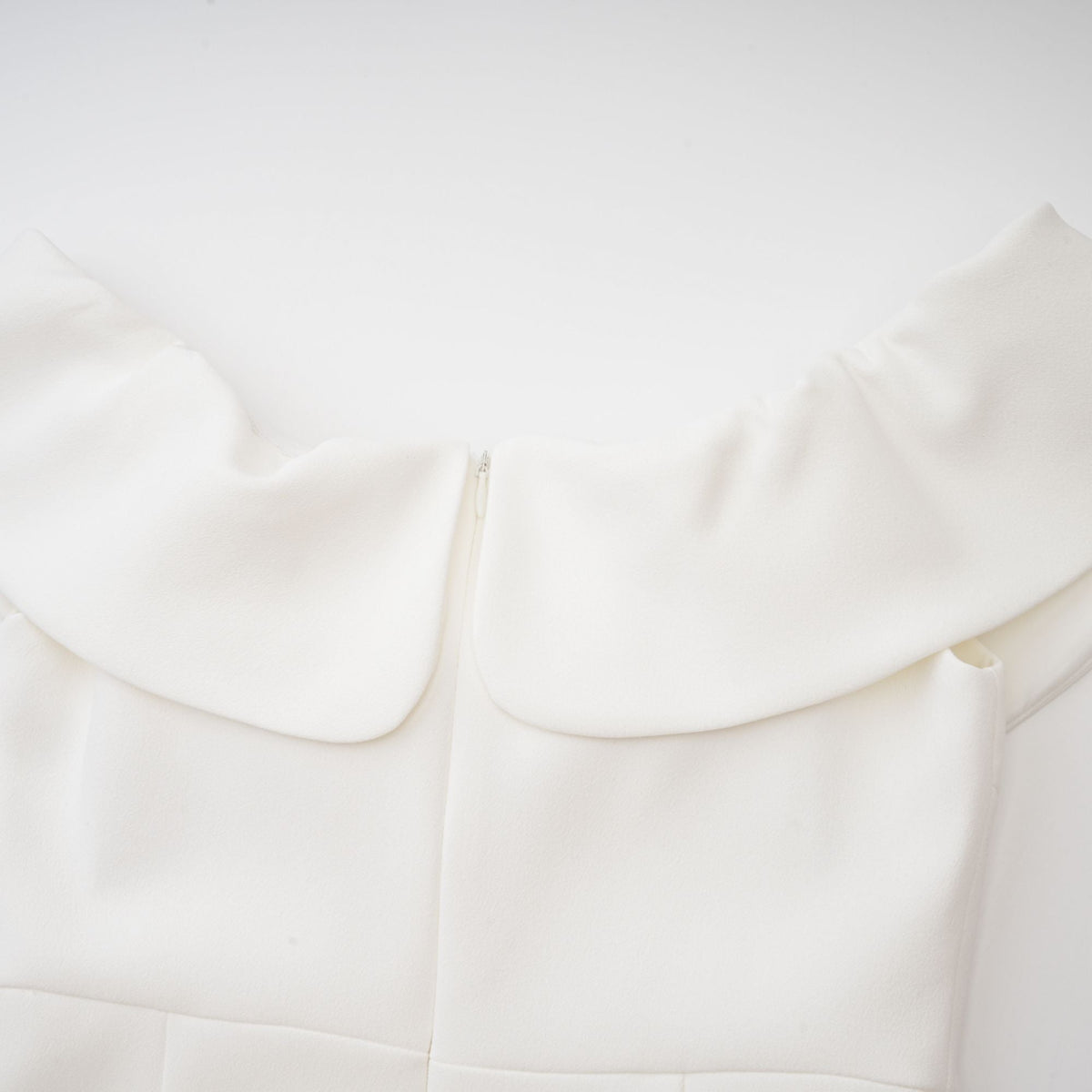 Victoire fiyonk detaylı mini elbise