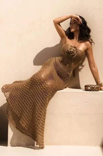 Yedda Boyundan Bağlı Tığ İşi Maxi Elbise